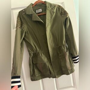 Army Green Jacket . Buckle . Never worn